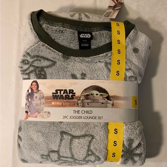 Disney Other - NWT 2-Piece Jogger/Lounger/PJs Disney Star Wars The Mandalorian Baby Yoda Fleece